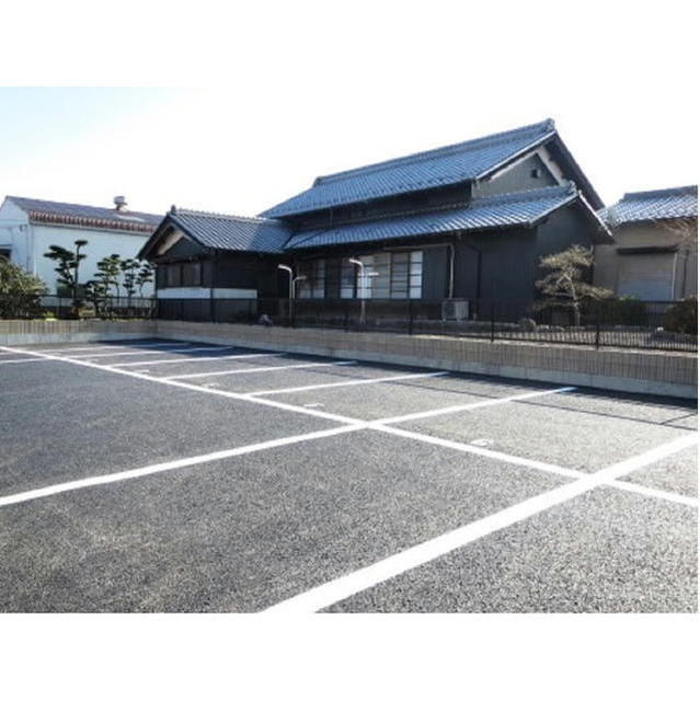 岐阜市西荘２丁目の駐車場の外観