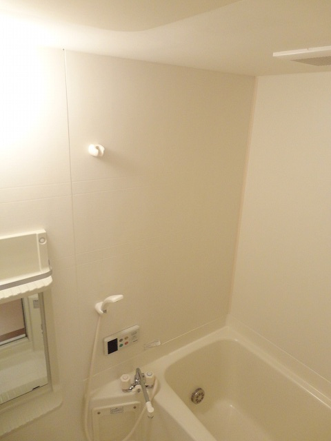 エントピア名和北Bの浴室