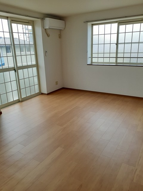 エントピア名和北Bの居間・リビング