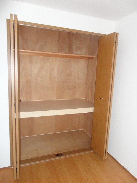 エントピア名和北Bの収納