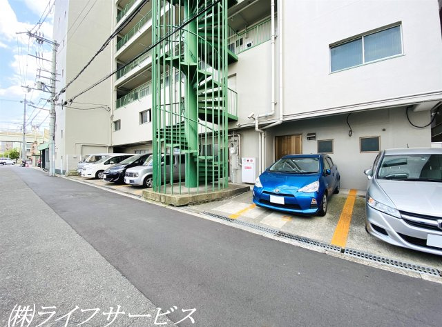 【駐車場】 | サニーヴィラ十三 | 敷地内駐車場