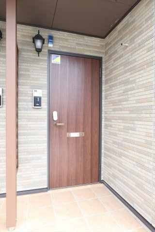 ヴィラ　エンジェル　Bの玄関