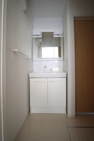 ヴィラ　エンジェル　Bの独立洗面台
