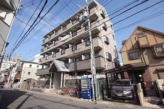 東大阪市菱屋西４丁目の賃貸マンションの外観