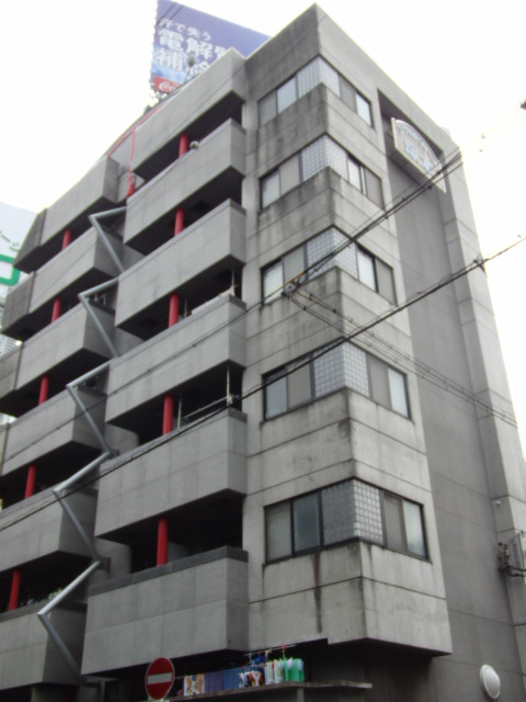 エクセルウィーン塚本の外観