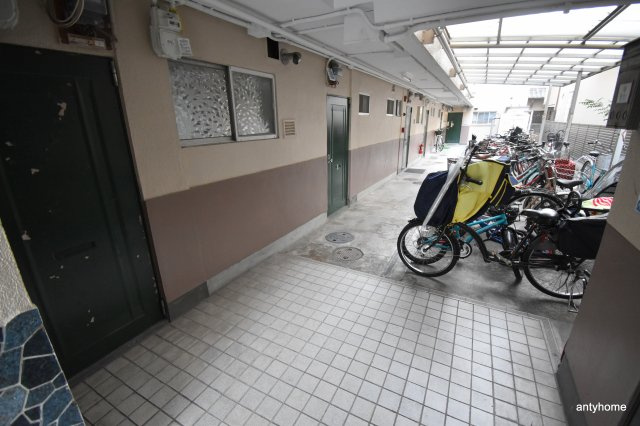 江坂ビル　仲介手数料無料のロビー