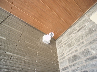 【設備】 | セレッソ | オートロック入り口前には防犯カメラがあります。