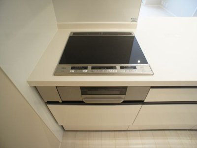 【設備】 | セレッソ | 3口のＩＨクッキングヒーターです♪