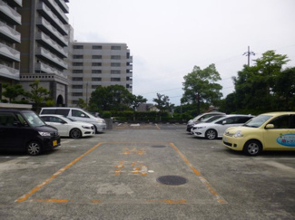 【駐車場】
