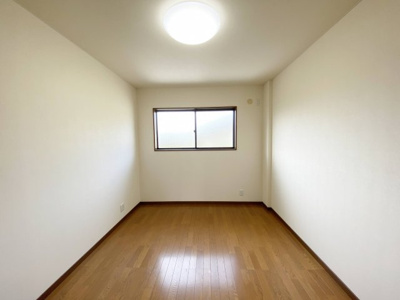 【洋室】 | サンシャイン白馬A | ※同物件、別のお部屋の写真です。設備は現況に従います。