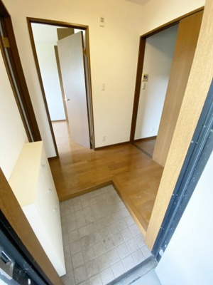 【玄関】 | サンシャイン白馬A | ※同物件、別のお部屋の写真です。設備は現況に従います。