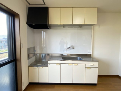 【キッチン】 | サンシャイン白馬A | ※同物件、別のお部屋の写真です。設備は現況に従います。