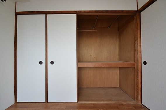 フレンドマンションの収納