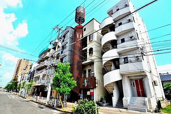 フレンドマンションの外観