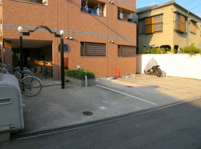 【駐車場】 | リバーフロントさつき