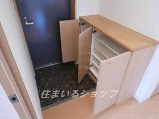 グレースヒルズK-8の玄関