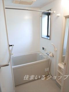 グレースヒルズK-8の浴室|追焚き・浴室暖房乾燥機・窓あり