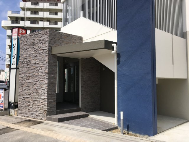 シャインパレスⅣのエントランス