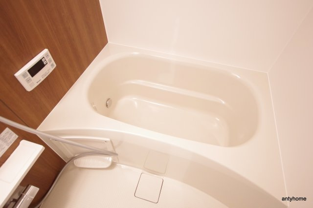 ベルフール吹田 仲介手数料無料の浴室