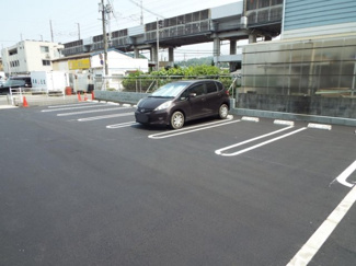 【駐車場】 | D-Ｒesidence　E | カースペースがあります