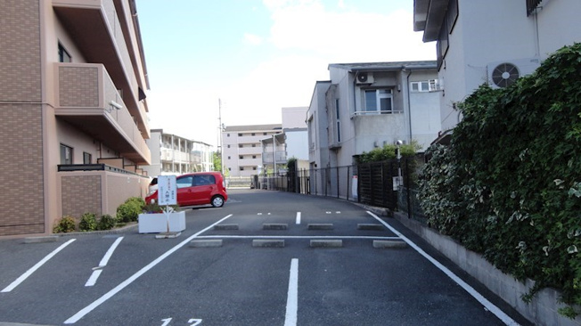 【駐車場】 | アムール新石切