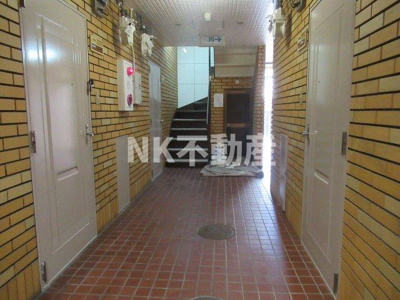 【エントランス】 | 八戸ノ里プラザ（八戸ノ里賃貸） | 建物の内部です