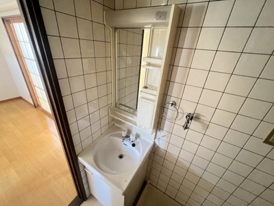 【独立洗面台】 | ファミーユシノハラ・