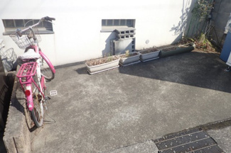 【その他共用部分】 | 敷地内に駐輪場を完備しています！荷物が重いときに自転車があれば助かりますね！