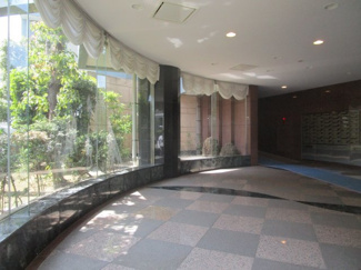 【エントランス】