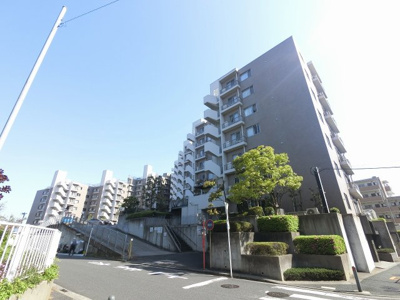 【外観】 | リーベスト保土ヶ谷 | 総戸数１３０戸、平成１０年３月築、管理人は日勤勤務につき管理体制良好です♪