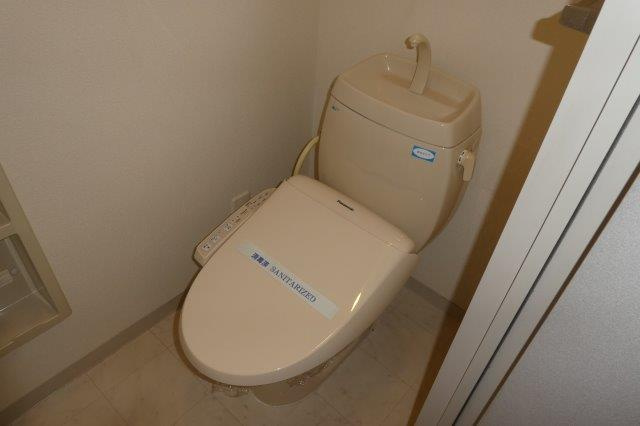 パークヒルCのトイレ|温水洗浄便座