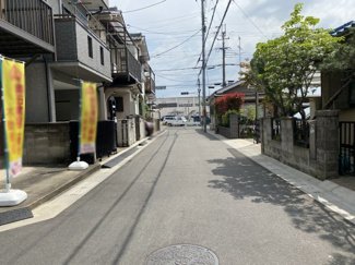 【前面道路含む現地写真】