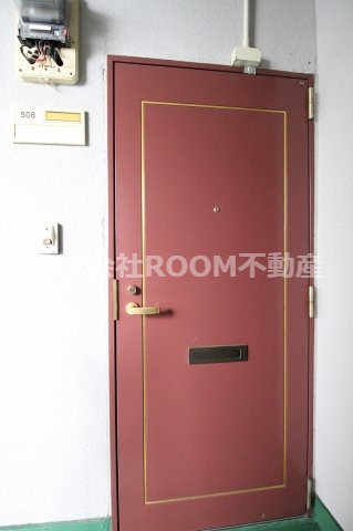ロワイヤルヒルズ都城の玄関