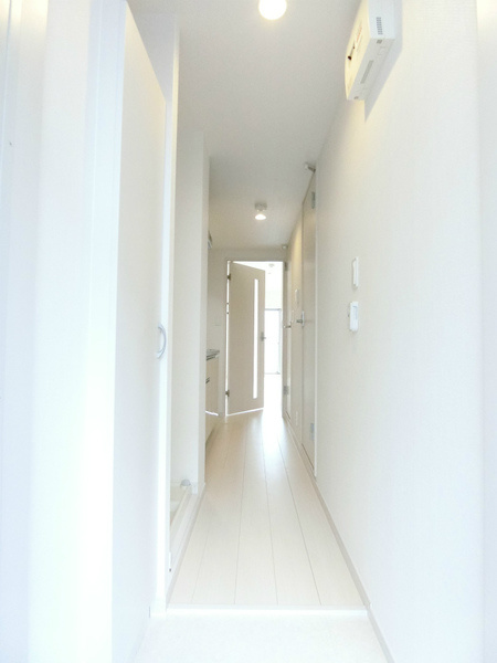 リブリ・橘の玄関