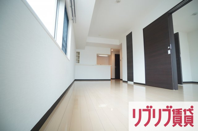 東ビルの居間・リビング