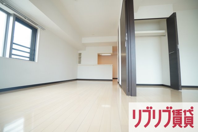 東ビルの居間・リビング