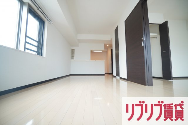 東ビルの居間・リビング