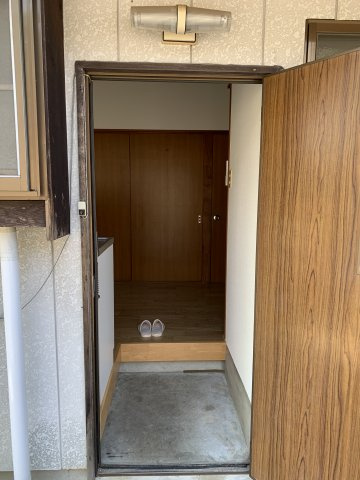 パールハイツオガタの玄関