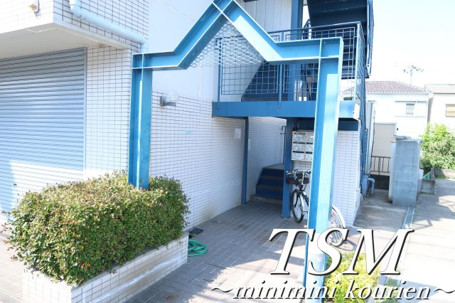 マンション１２番館のエントランス|エントランス