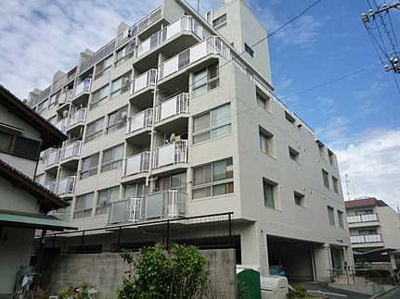 【外観】 | ダイヤコーポ東雲 | 【資料には掲載していない情報】
物件の陽当りや通風・仕様設備やお部屋の大きさの比較、
近隣・周辺環境や街並みなど、資料には掲載していない情報が
現地にはたくさんあります。是非ご確認ください。