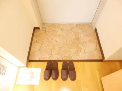 こまかも川の内装|玄関