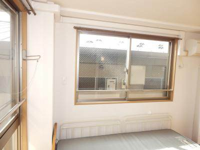 こまかも川の内装|室内