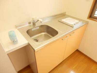 こまかも川の内装|キッチン