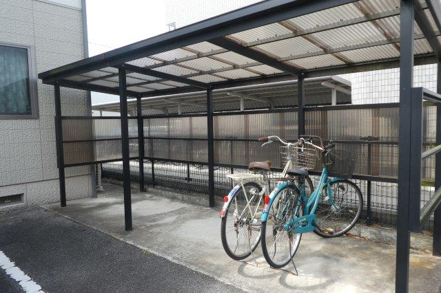 ハッピーウェル A棟のその他共用部分|自転車置き場