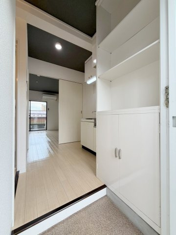 広島市西区庚午北２丁目の賃貸マンションの玄関