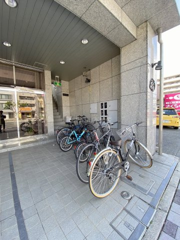 ブルーコート段原のエントランス