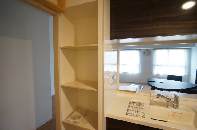 【キッチン】 | 三田カルチャータウンリフォレＤ棟301号室　関学男子専用シェアハウス | 共有スペース