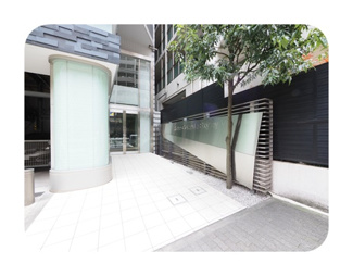 【エントランス】 | 建物の内部です