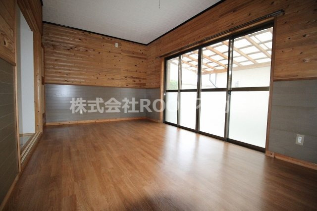 幸福団地の洋室|広々とした洋室です