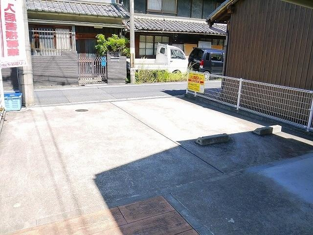 コモドビラⅡの駐車場|駐車場があります